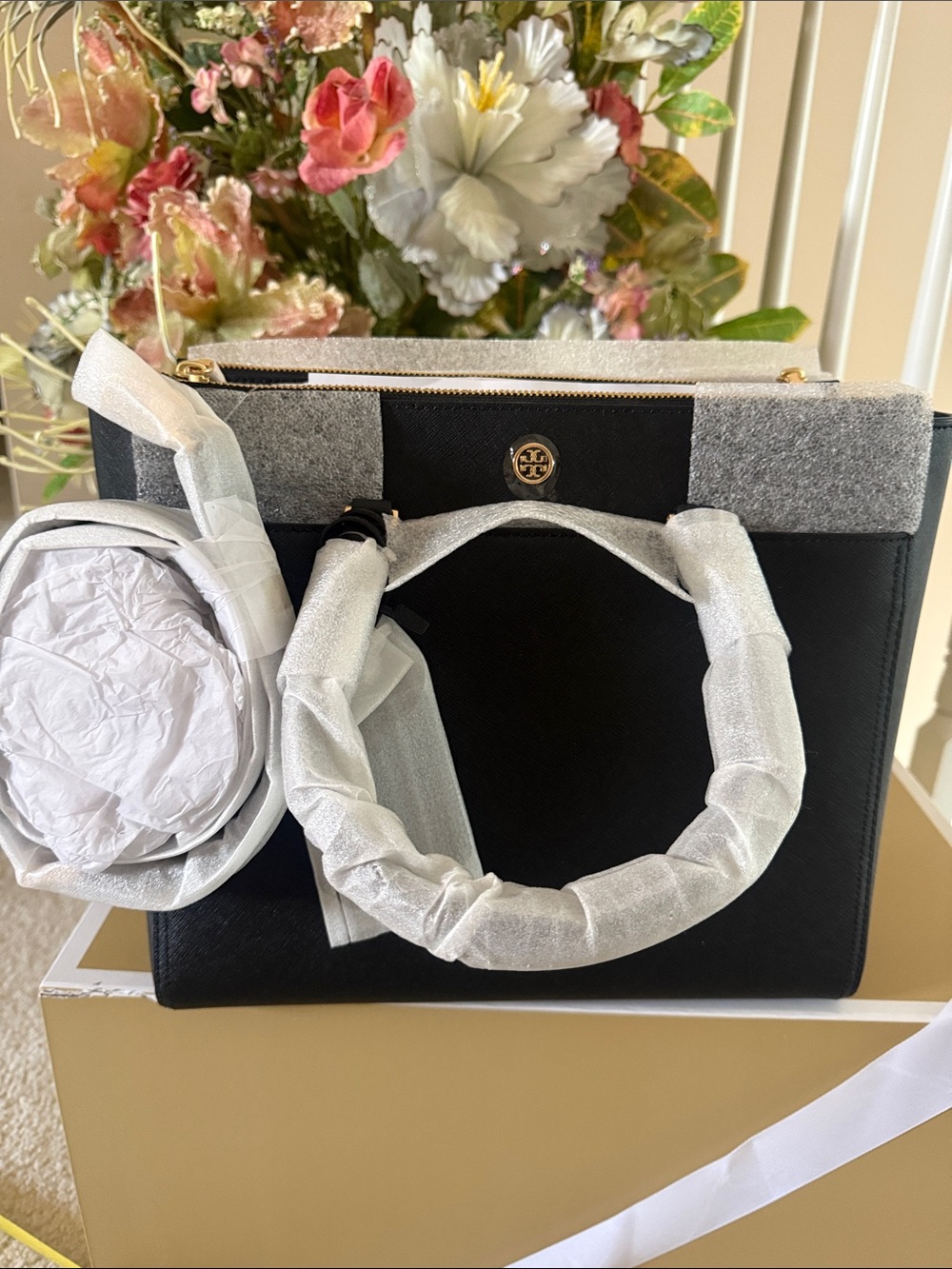 Tory Burch Robinson Double Zip Tote Black Royal Navy Color 12x10